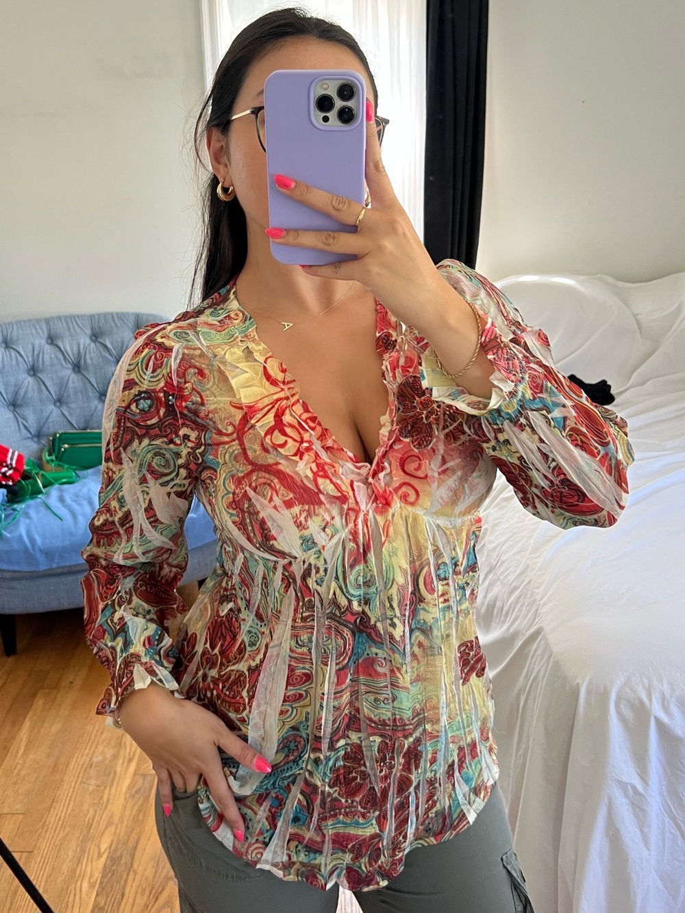 Vintage Paisley Print V-Neck Blouse in Multicolor